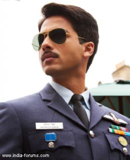 shahid kapoor in the movie mausam