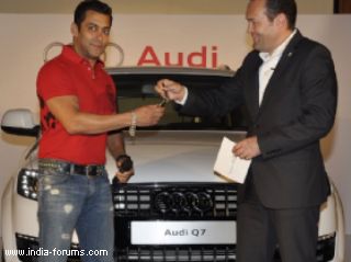 'bodyguard' salman khan gifted Audi Q7