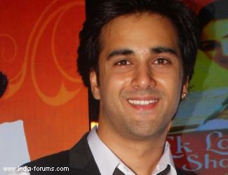 pulkit samrat