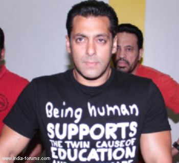 salman khan launches online petition for sarabjit's release