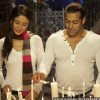Salman and Kareena lighting candles