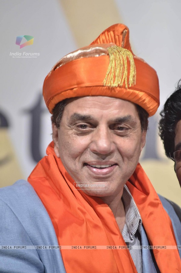 Actor Dharmendra launches Ali Peter&#39;s book on his 60th Birthday at PL Deshpande Hall. - 131599-actor-dharmendra-launches-ali-peter-book-on-his-60th-birthday-a