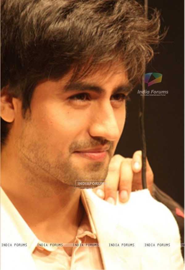 Harshad Chopda : Harshad Chopra (166983)