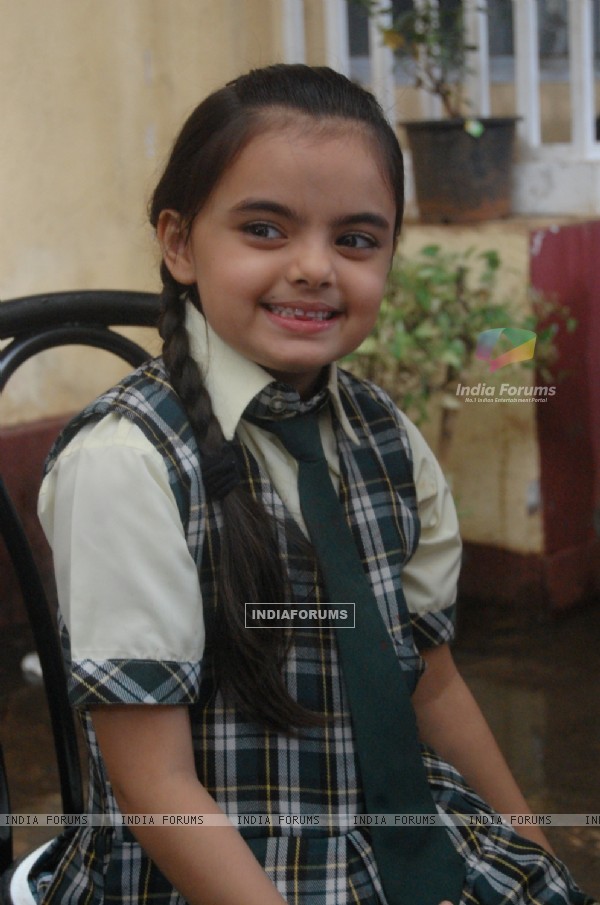 Ruhanika Dhawan (328875) : Yeh Hai Mohabbatein