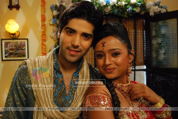 http://img.india-forums.com/images/600x0/33191-ranvir-and-ragini-a-lovely-couple.jpg
