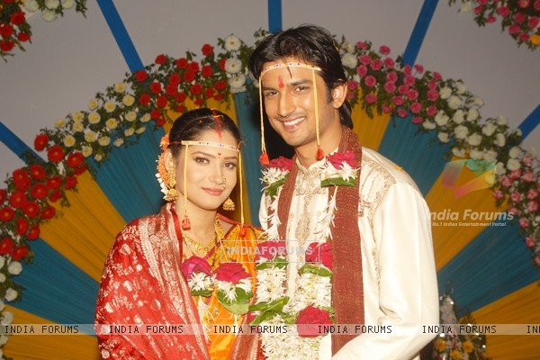 Manav and Archana a newly wedding couple in Pavitra Rishta TV Show