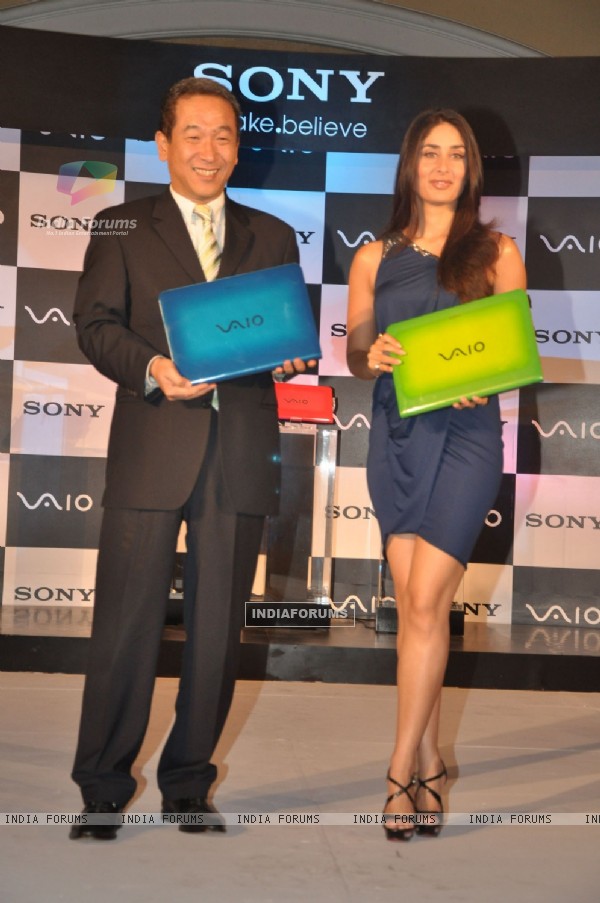 Kareena at Sony Vaio press