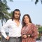 Farah Khan with Sonu Nigam at Film TEES MAAR KHAN promotion Beach Party
