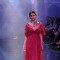 Sonam Kapoor walks the ramp at IIJW 2011 Grand Finale . .