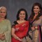 Waheeda Rehman, Asha Parekh and Raveena Tandon at NDTV chat show Isi Ka Naam Zindagi