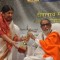 Lata Mangeshkar and Bal Thackeray at Dinanath Mangeshkar Awards