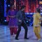 Hrithik performs with Sunil Grover and Ali Asgar on Jhalak Dikhhla Jaa Super Finale