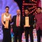 Deepika Padukone and Shahrukh Khan with Rakesh Roshan during Big Star Entertainment Awards