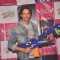 Hrithik Roshan poses with Mitashi Bang Bang Toy Guns