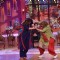 Farah Khan and Faroj Khan (Kiku Sharda) indulge in a cat fight on Comedy Nights with Kapil
