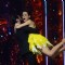 Shahid Kapoor Picks Sanaya Irani on Jhalak Dikhhla Jaa - Grand Finale