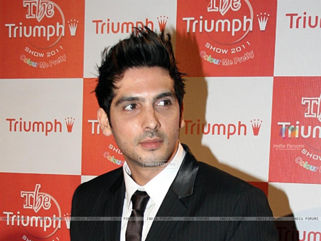 http://img.india-forums.com/wallpapers/1024x768/117389-zayed-khan-at-triumph-lingerie-fashion-show-2011.jpg