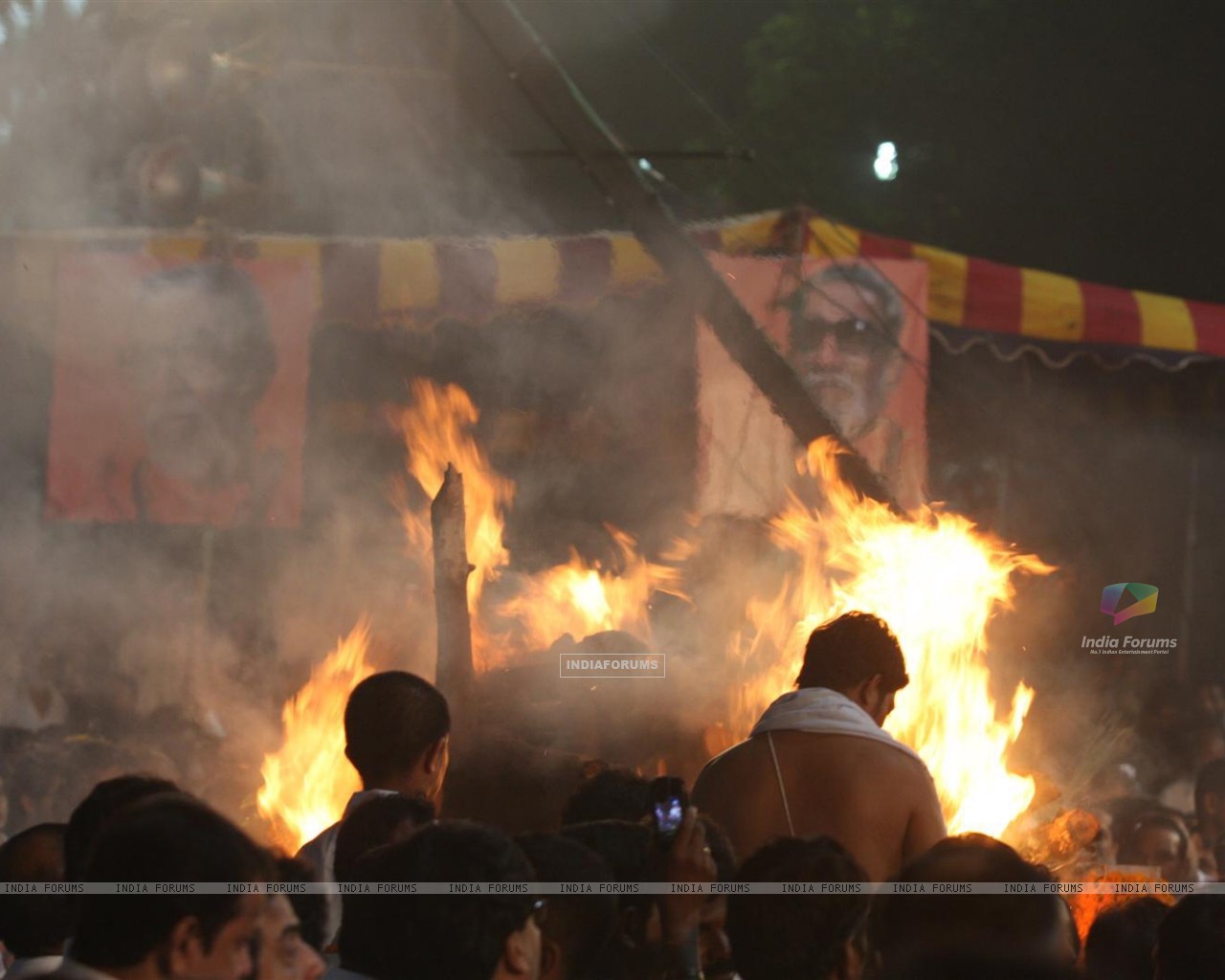  - 240191-funeral-of-shiv-sena-supreme-balasaheb-thackeray-at-shivaji-par