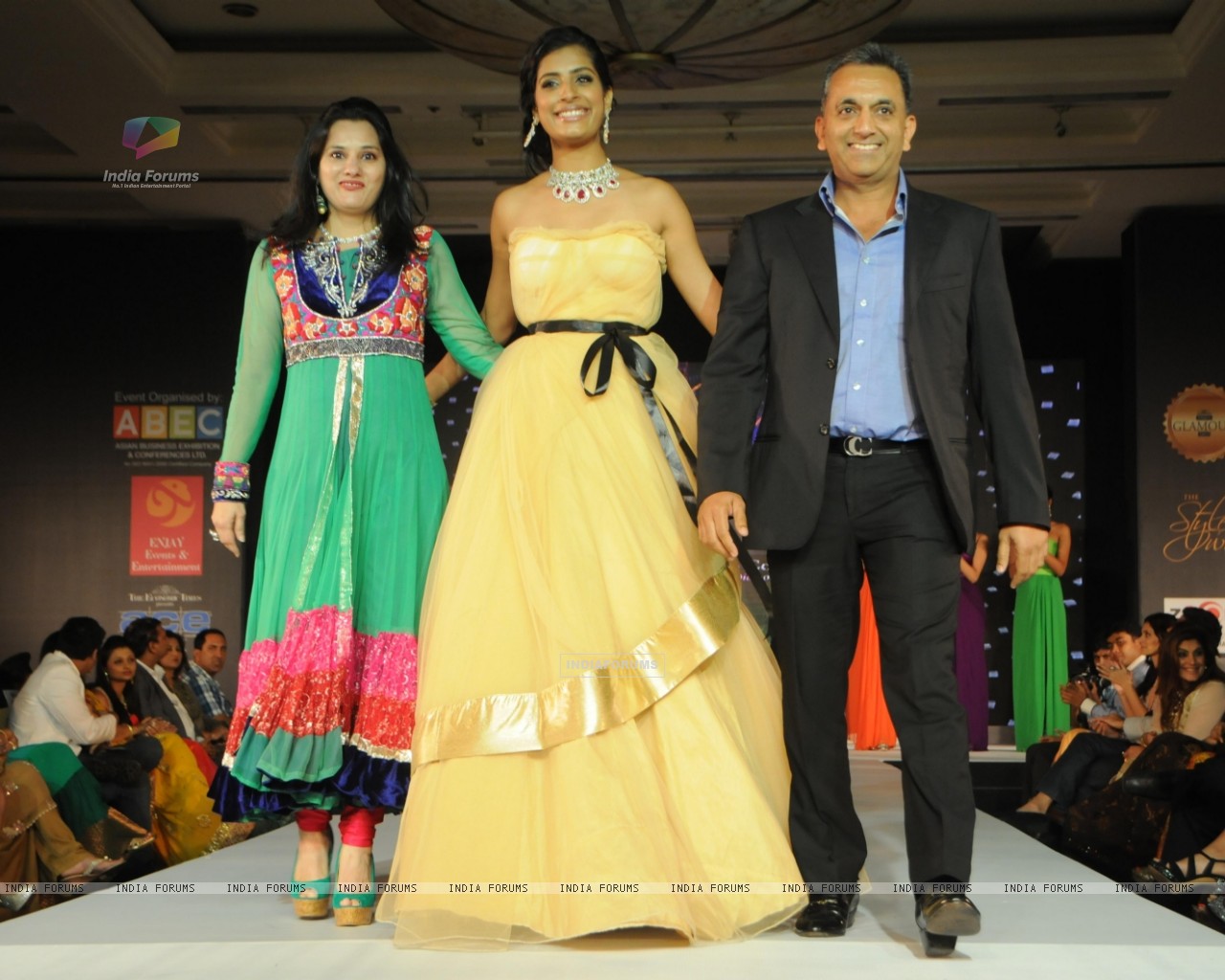  - 293630-jyoti-and-manish-shah-cappuccino-collection-at-glamour-style-wa