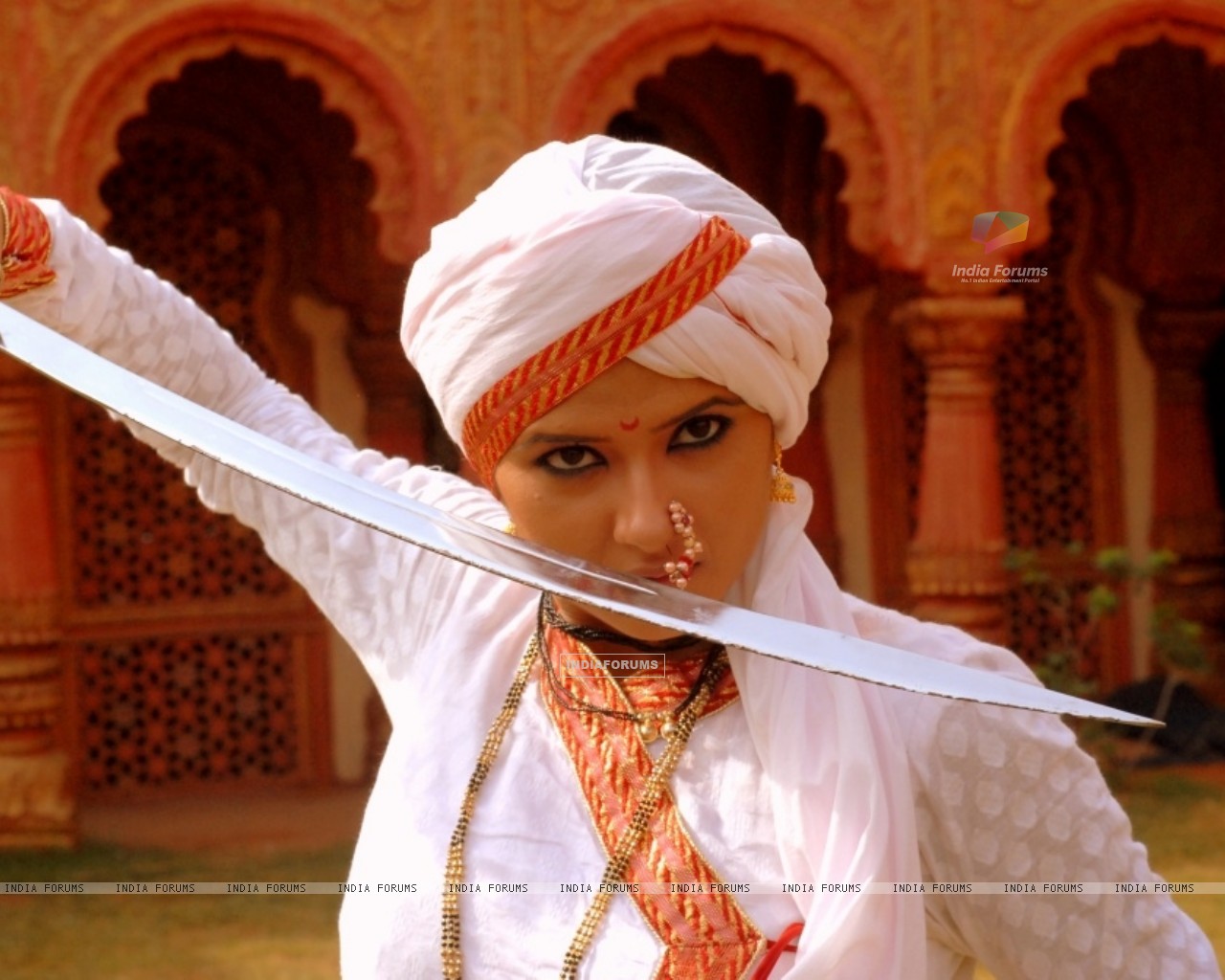 Kratika Sengar as Laxmi Bai (65622) size:1280x1024