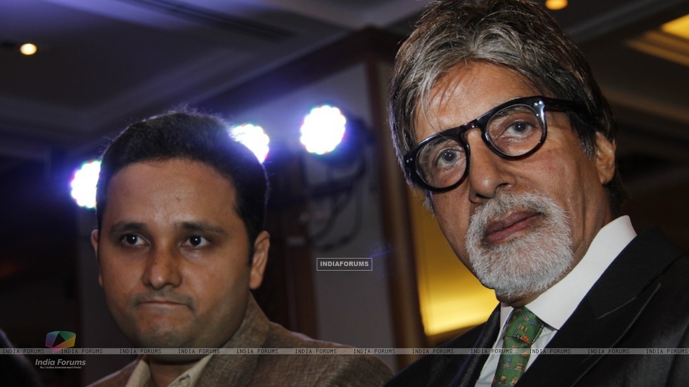  - 241751-amitabh-bachchan-launches-yasmin-rafis-book-mohammed-rafi-my-ab