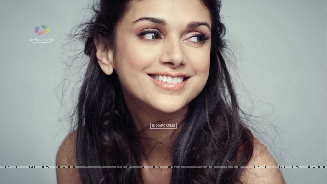 Aditi Rao Hydari desktop Wallpapers