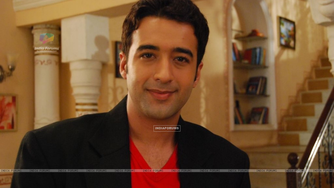 Download links of Puneet Tejwani wallpaper images with the image title as &quot;A still image of Dr.Shlok&quot; ... - 33294-a-still-image-of-dr-shlok