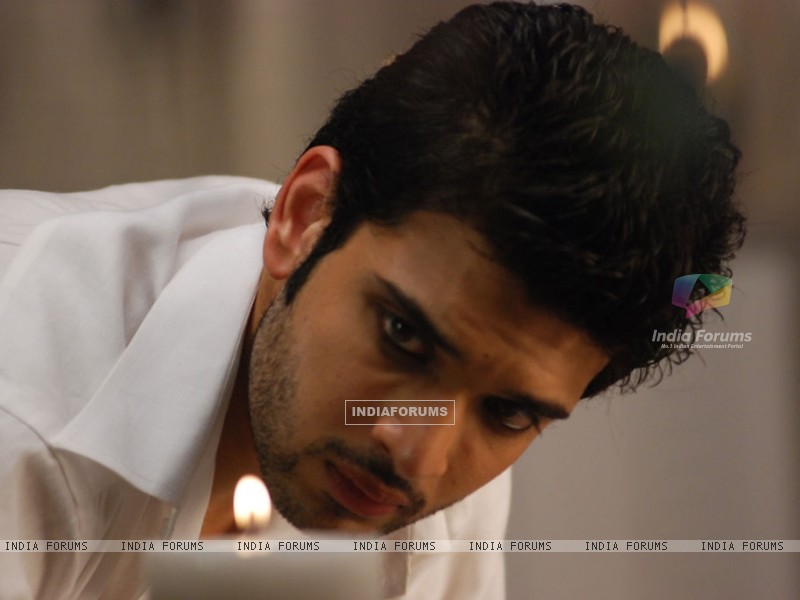 kitani mohabbat hai. Download links of Kitani Mohabbat Hai wallpaper images with the image title as quot;Karan Kundra as Arjun in Kitani Mohabbat Haiquot; : Karan Kundra as Arjun in