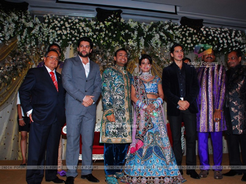  - 83203-aftab-shivdasani-and-dino-morea-at-tycoon-manoj-jayaswal-daughter-wedd