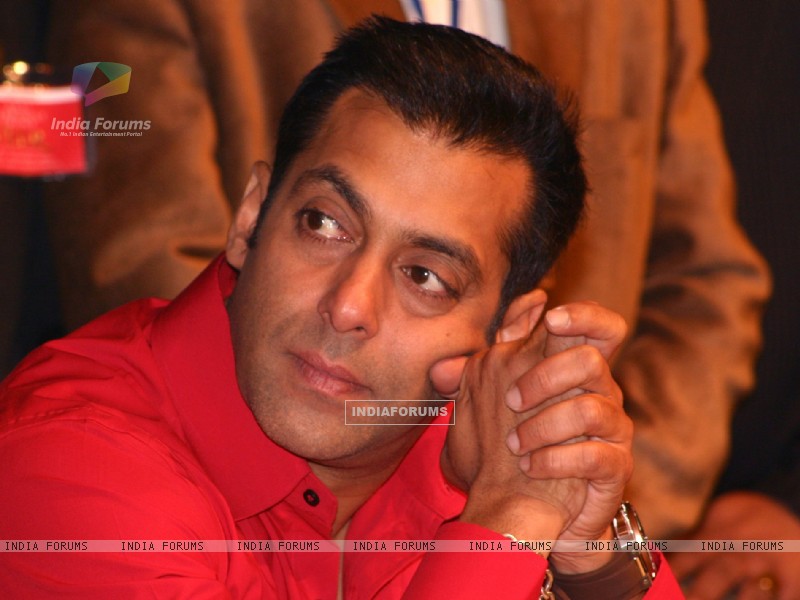 new wallpapers of bollywood. Bollywood actor Salman Khan in