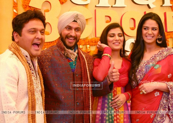 Imagine TV show &quot;Shaadi 3 Carore Ki '' host Ali Asgar and Mona Singh in New Delhi on Saturday- IANS Photo by Amlan Paliwal..