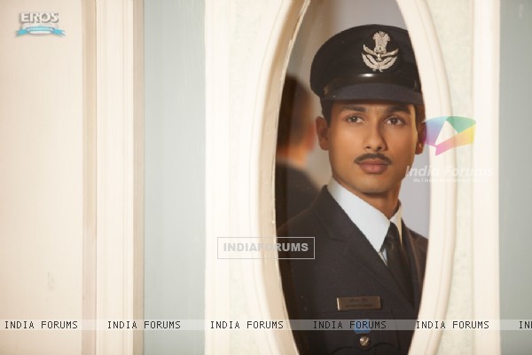 Shahid Kapoor as Harry in the movie Mausam