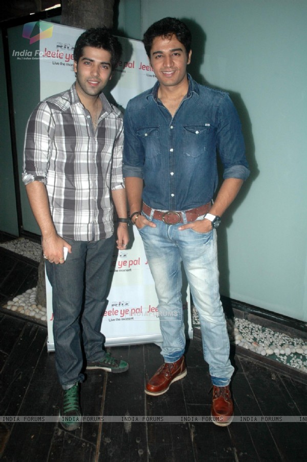 Gaurav Khanna and Kinshuk Mahajan at Ritz Jee Le Ye Pal press meet, Vie Lounge