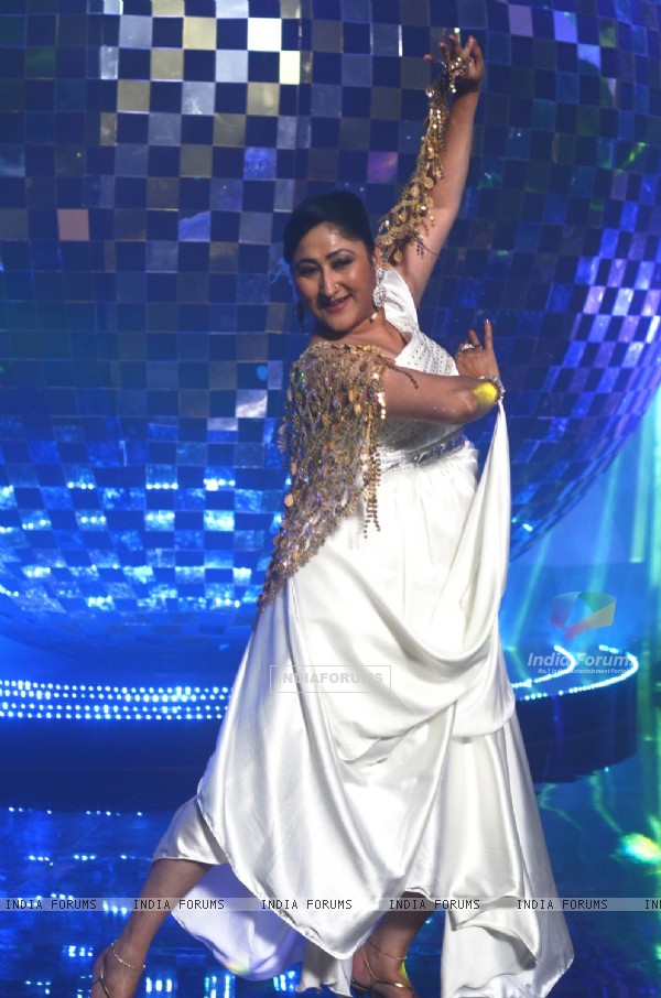 Jayati Bhatia at Jhalak Dikhhla Jaa 5 - Dancing with the stars