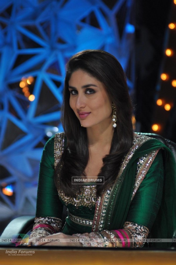 Film Promotion Heroine on Set Jhalak Dikhhala Jaa