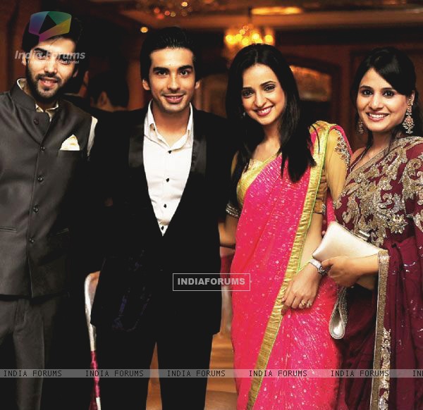 Mohit Sehgal and Sanaya Irani at Arjun Bijlani's Reception party