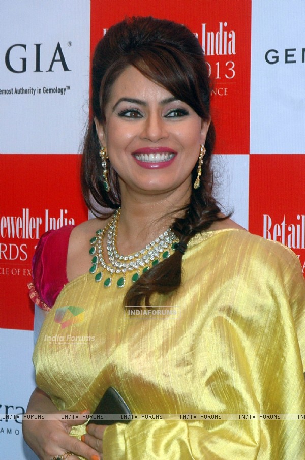 Neha Dhupia, Mahima Chaudhry &amp; Yami Gautam during the 9th Retail Jeweller India Awards