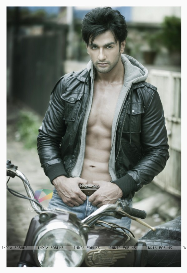 Indian Tv Serial Male Actor In Underwear