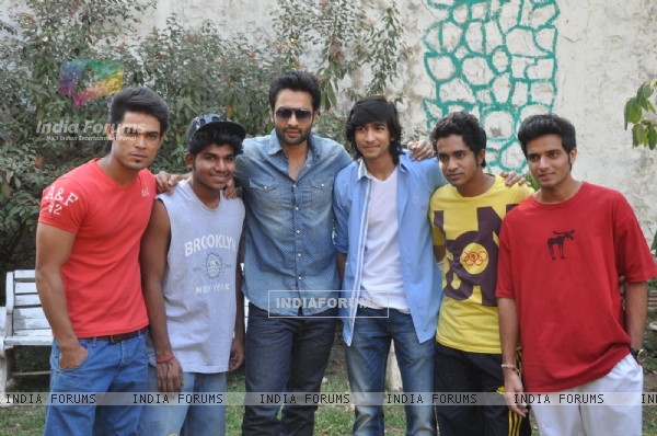 Promotion of 'Youngistaan' on Dil Dosti Dance