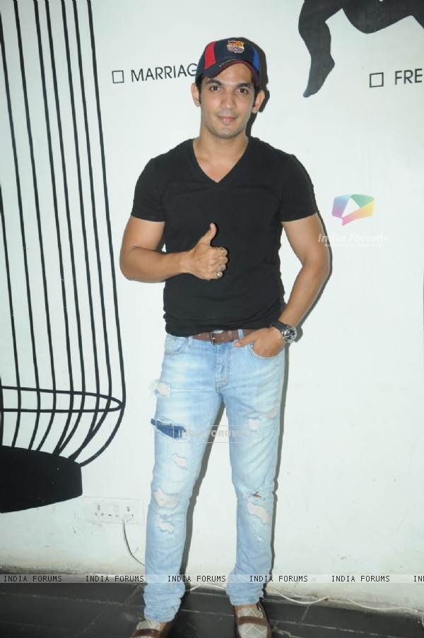 Arjun Bijlani was at Baawre's launch party
