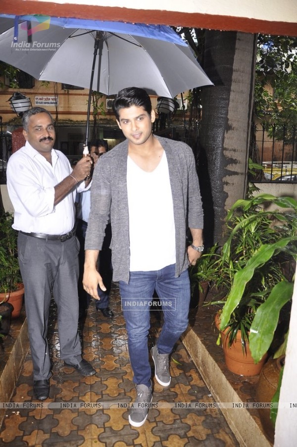 Siddharth Shukla was spotted entering the Venue of Starweek Magazine Launch