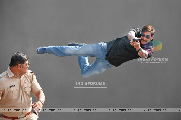 Ajay Devgn : Singham Returns (332087)