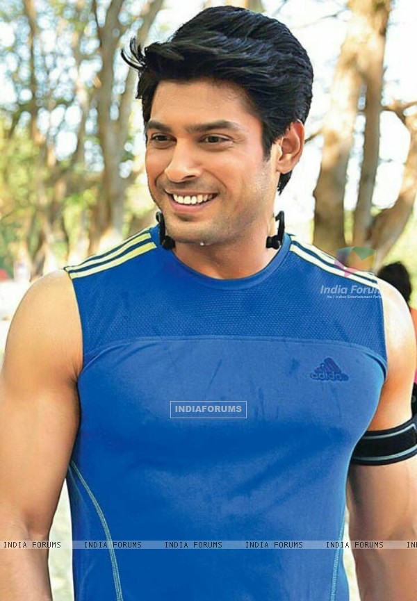 Sidharth Shukla as Angad Bedi