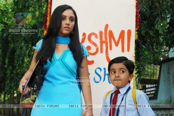 Ayesha and Nihal looking shocked