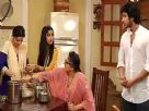 Gunjan Is Taking Cooking Lessons From Ratan And Biji Video