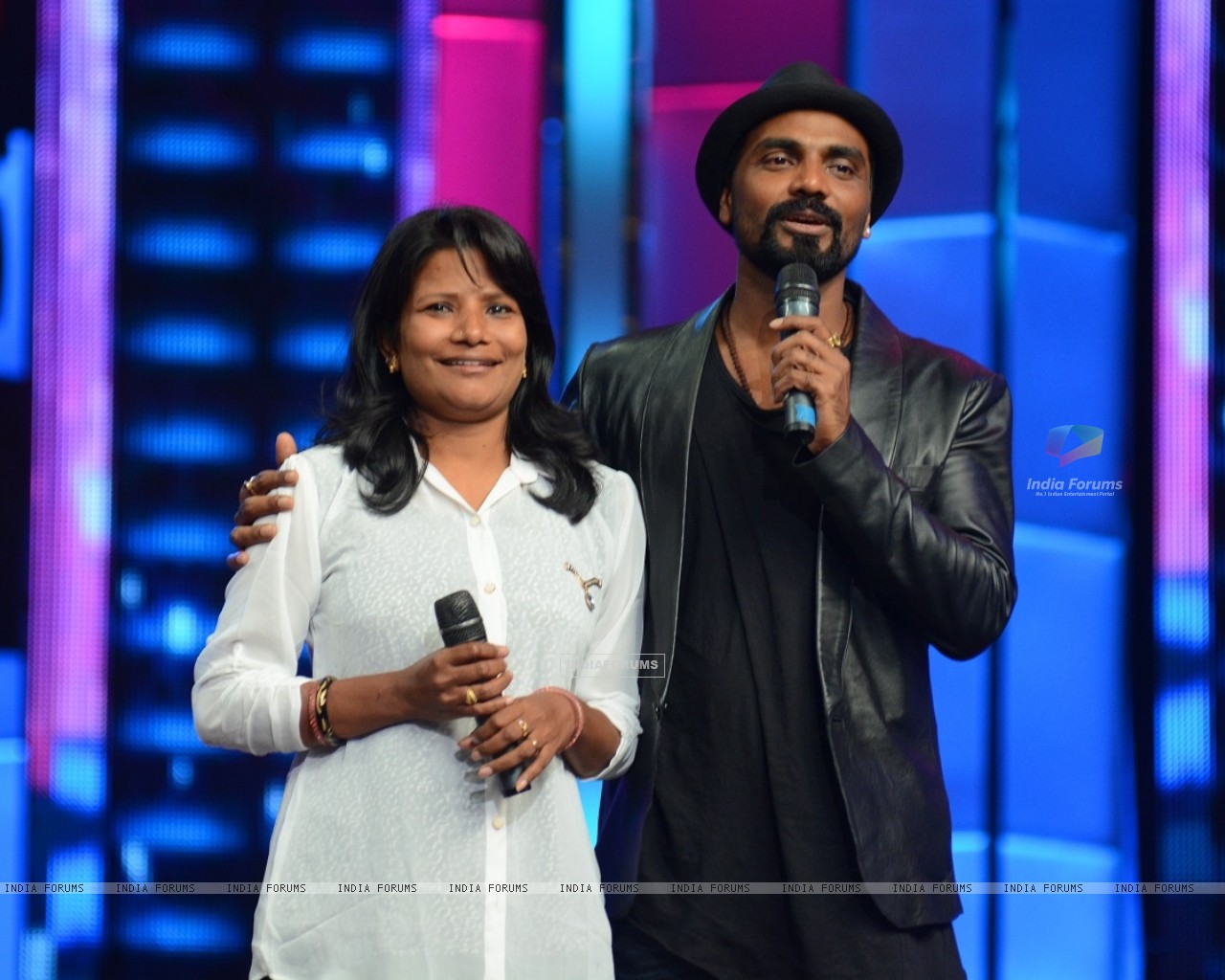 Remo Dsouza : Remo Dsouza With His Sister on Dance Plus (375049)