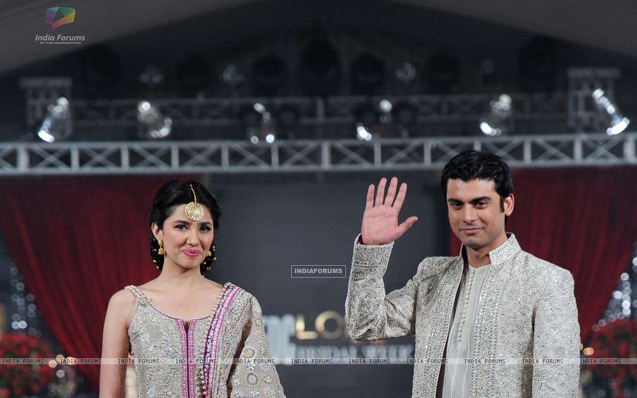 Fawad and Mahira in Bridal Coture Week (175823) size:1280x800