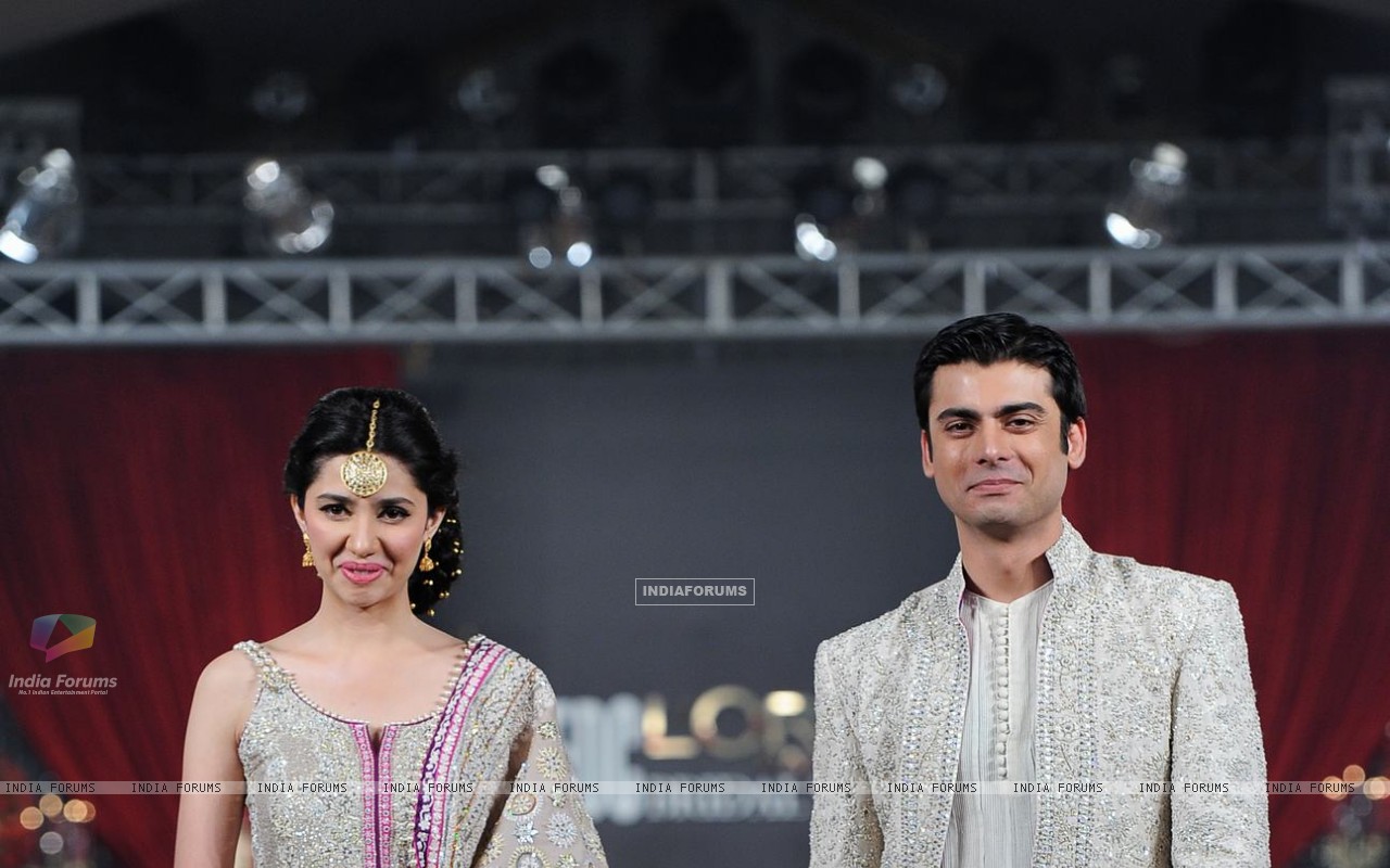 Fawad Afzal Khan (EP) and Mahira Khan (176120) size:1280x800